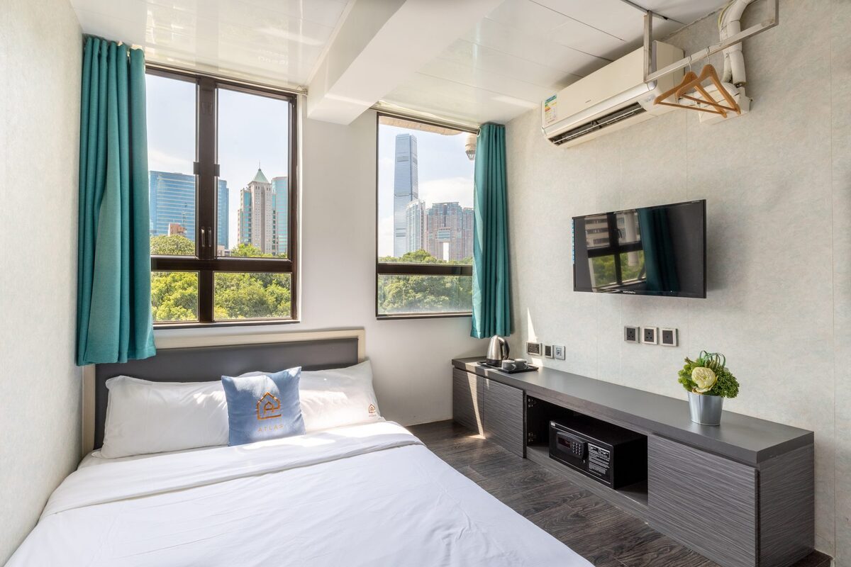 Guest room with city view, Hong Kong